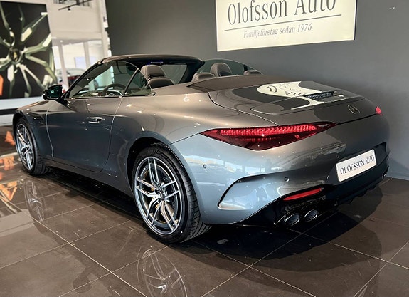 Mercedes-Benz SL43 11 of 16
