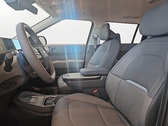 Kia EV3 8 of 14