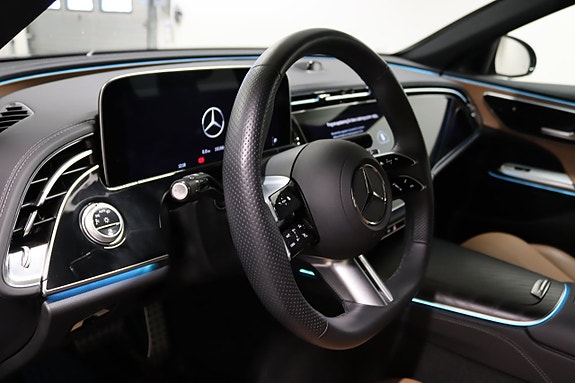Mercedes-Benz E300 e 17 of 23
