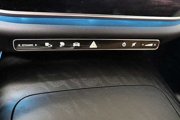Mercedes-Benz E300 e 15 of 23