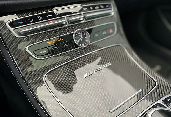 Mercedes-Benz E63 11 of 30