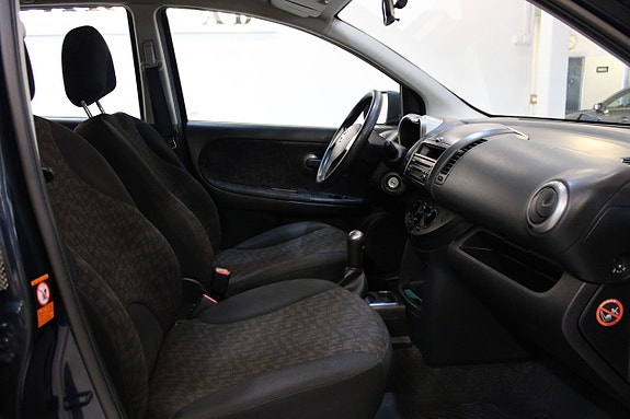 Nissan Note 8 of 10