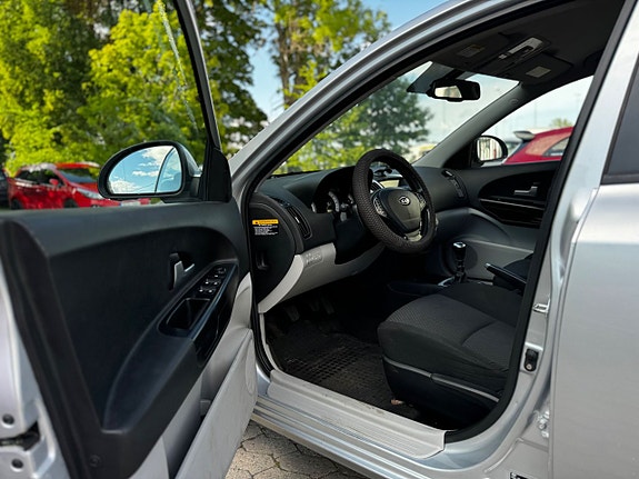 Kia Ceed 9 of 15