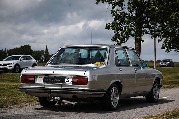 BMW 3.0S 6 of 13