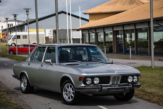 BMW 3.0S 4 of 13