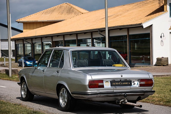 BMW 3.0S 5 of 13