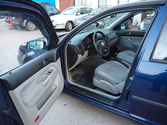Volkswagen Golf IV 10 of 18