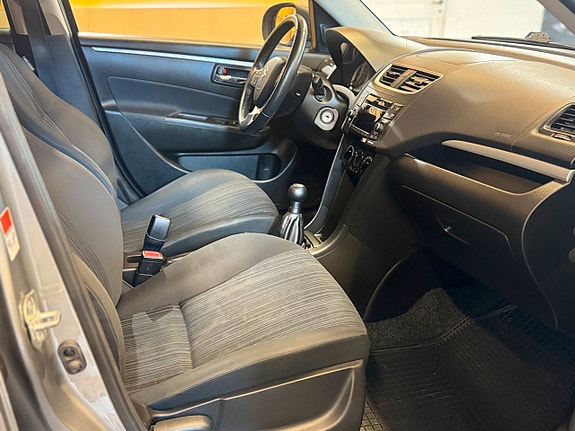 Suzuki Swift 9 of 17