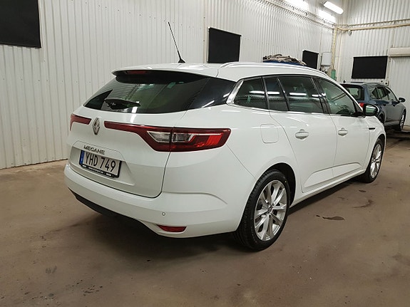 Renault Megane IV 4 of 5