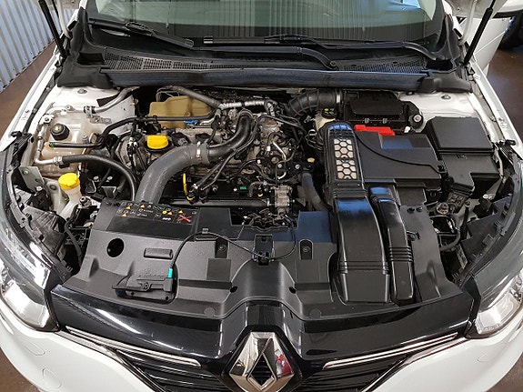 Renault Megane IV 5 of 5