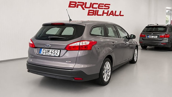 Ford Focus 2 of 12
