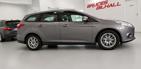 Ford Focus 5 of 12