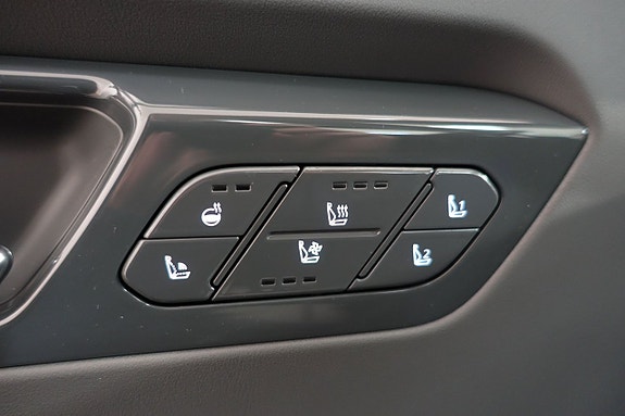 Kia EV9 14 of 20