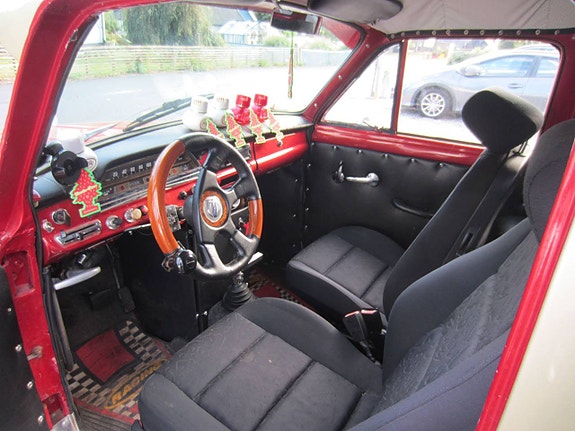 Volvo PV444 4 of 5