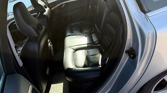 Volvo V70 23 of 27