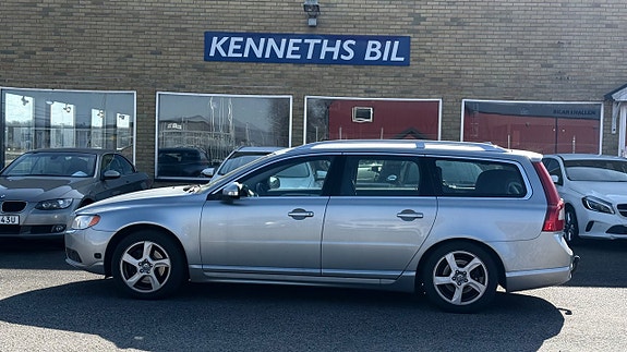 Volvo V70 7 of 27
