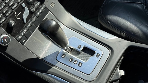 Volvo V70 17 of 27