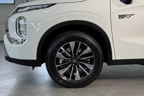 Mitsubishi Outlander 4 of 18
