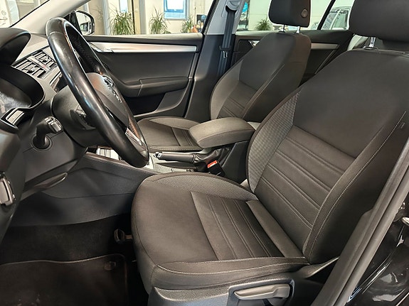 Skoda Octavia 10 of 21