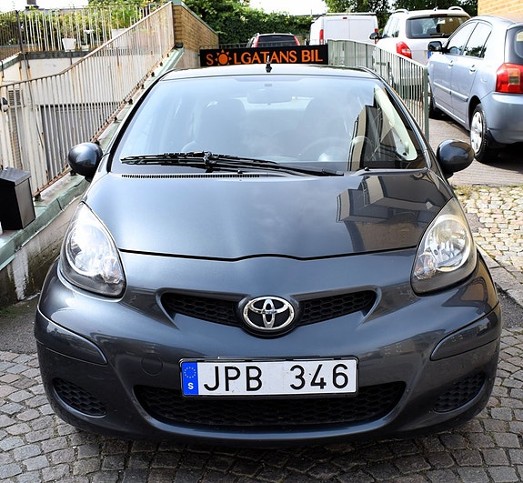 Toyota Aygo 3 of 5