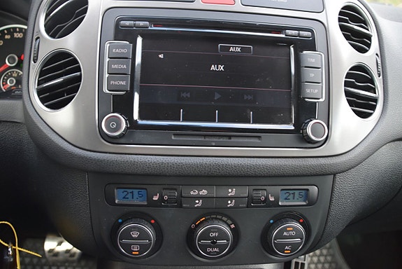 Volkswagen Tiguan 12 of 22