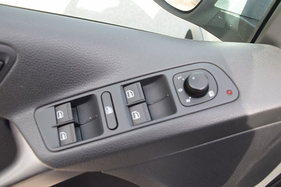Volkswagen Tiguan 17 of 22