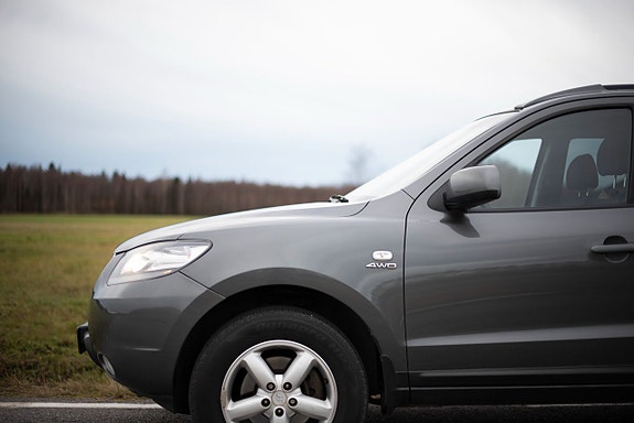 Hyundai Santa Fe 2 of 16