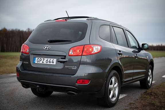 Hyundai Santa Fe 4 of 16