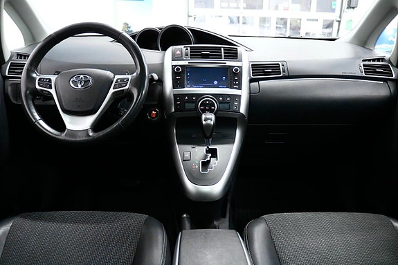 Toyota Verso 11 of 24