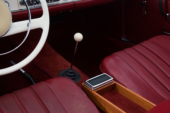 Mercedes-Benz 230 SL 16 of 26