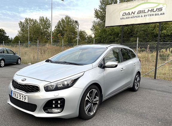Kia Ceed 2 of 5