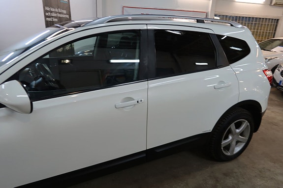 Nissan Qashqai+2 3 of 5