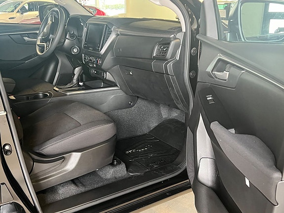 Isuzu D-max 10 of 12