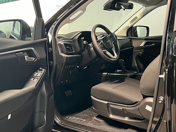 Isuzu D-max 7 of 12