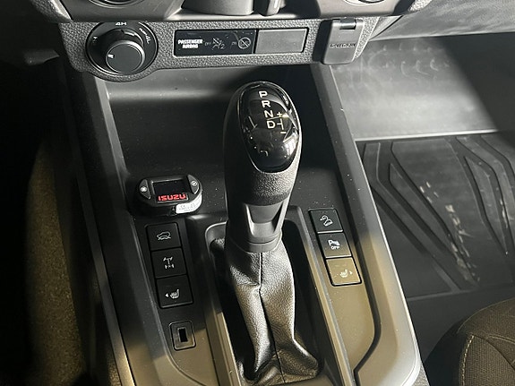 Isuzu D-max 11 of 12