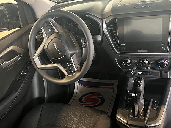 Isuzu D-max 12 of 12