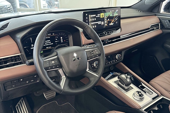 Mitsubishi Outlander 12 of 24