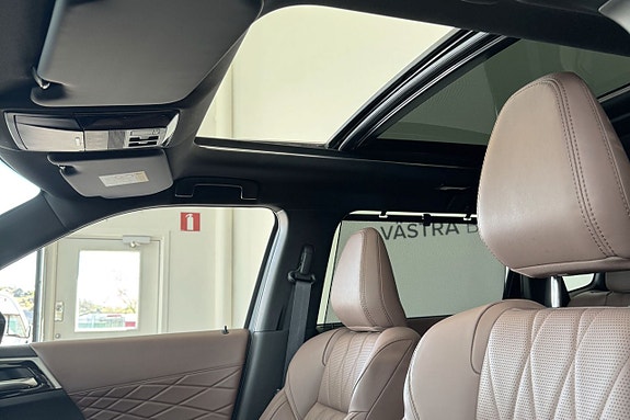 Mitsubishi Outlander 24 of 24