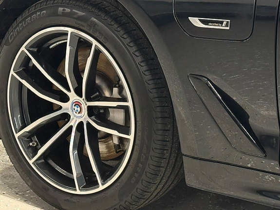 BMW 530e 8 of 27