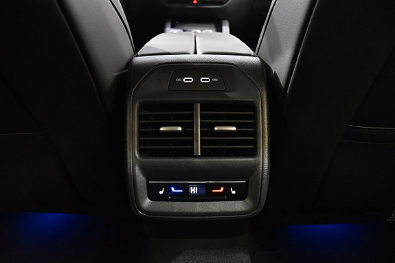 Volkswagen Passat 26 of 29