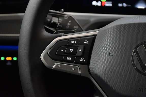 Volkswagen Passat 12 of 29