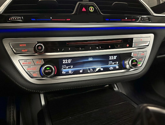 BMW 740Le 26 of 29