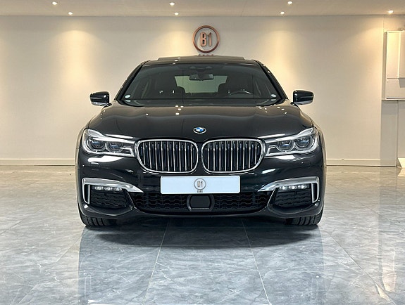 BMW 740Le 6 of 29