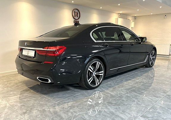 BMW 740Le 4 of 5