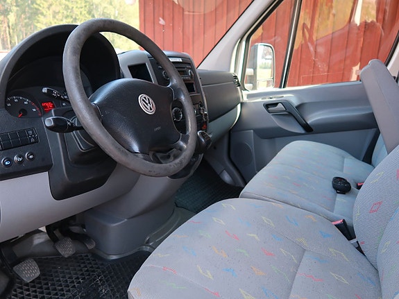 Volkswagen Crafter 8 of 30