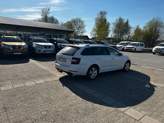 Skoda Octavia 8 of 23