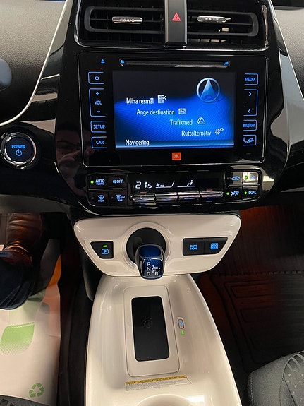 Toyota Prius 8 of 8