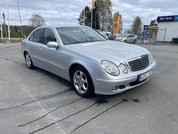 Mercedes-Benz E200