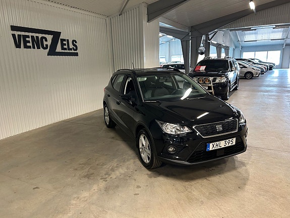 Seat Arona 2 of 5