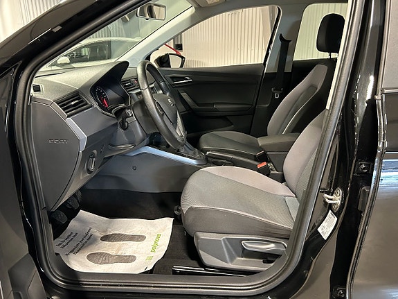 Seat Arona 6 of 10